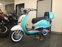98% Assembled Amigo Bello the Classic Heritage 150cc Scooter. Halogen Headlight w/LED Ring, USB Port, Windshield, CA Legal (2023 Model Speical Price).