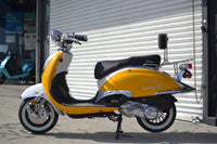 98% Assembled Amigo Bello the Classic Heritage 150cc Scooter. Halogen Headlight w/LED Ring, USB Port, Windshield, CA Legal (2023 Model Speical Price).