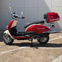 Trailmaster Sorrento 150cc Great Euro Style scooter, Free Removeable Storage Trunk, Chrome Accents, Two Tone dual stage paint
