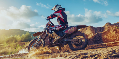 What's the Difference Between a Dirt Bike and Enduro?