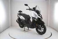 Vitacci Tank Sport 200 EFI, Bosch Fuel Injection, Automatic, Wind Shield, LED lights, Digital Gauges, Under Seat Storage, Flat Deck, 31.49 Seat Height,
