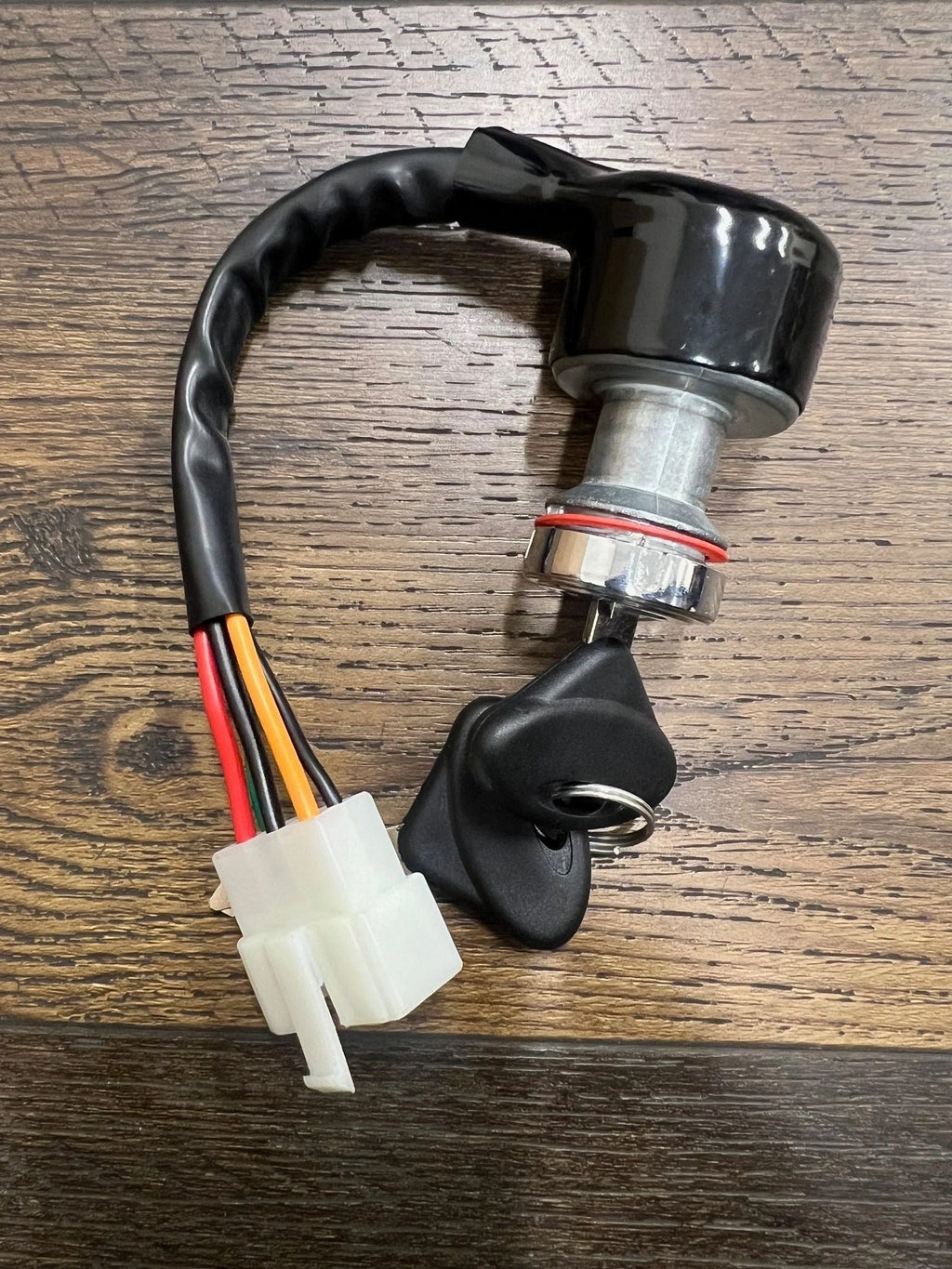 IGNITION SWITCH, POWER ON/OFF SWITCH, 5 WIRES, WITH 2 KEYS.