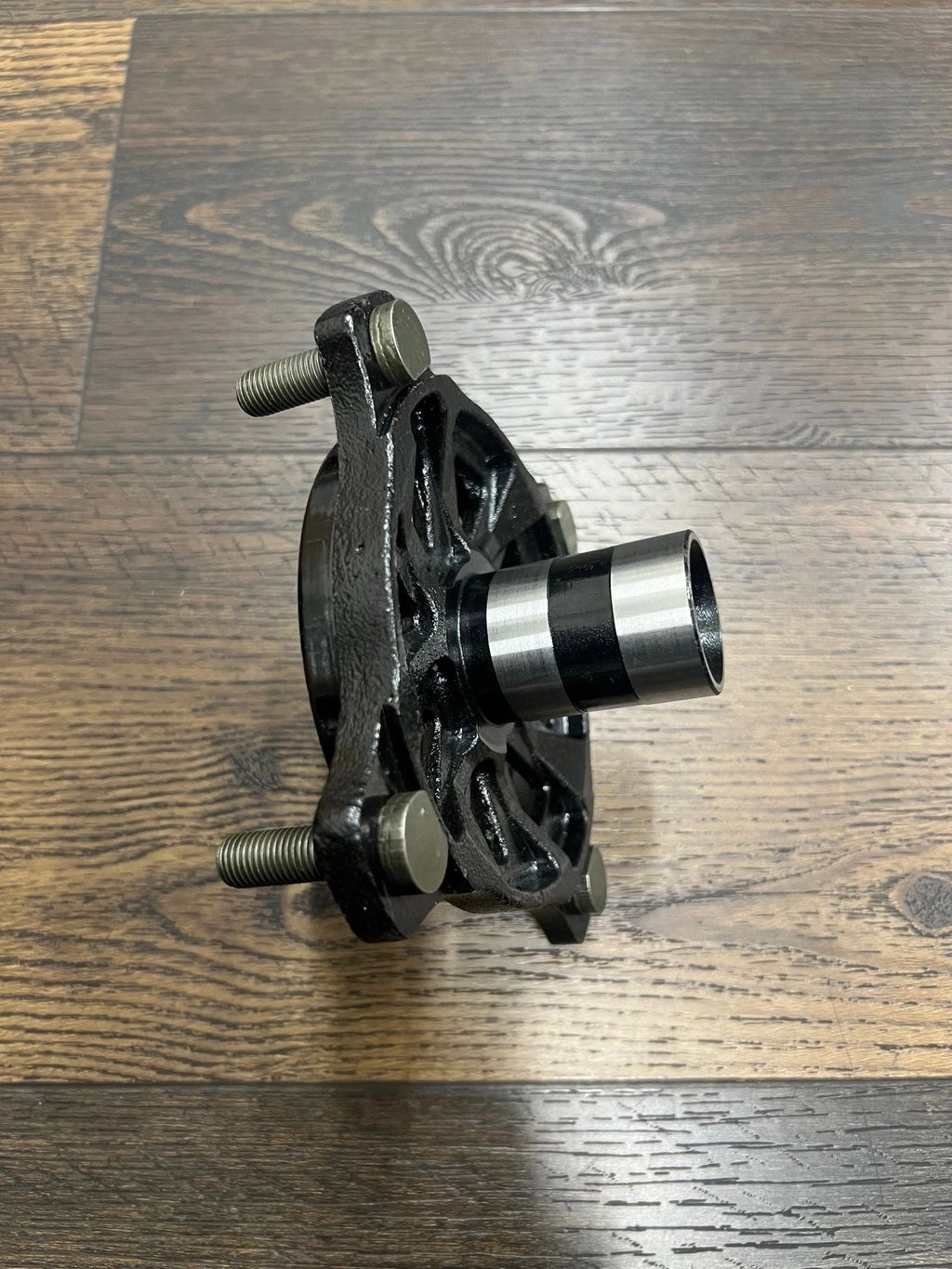 COMPLETE REAR WHEEL HUB WITH STUDS.