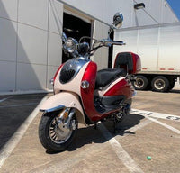98% Assembled! Trailmaster Sorrento 150cc Great Euro Style scooter, Free Removeable Storage Trunk, Chrome Accents, Two Tone dual stage paint