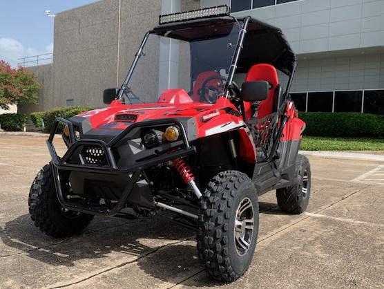 TrailMaster Challenger 200EX EFI UTV Deluxe, Windshield, Push Bar, Chrome Rims, Light bar included